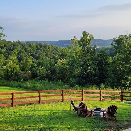 Great Little Guest Suite With Private Entry & Deck! Pet Friendly & 30 Mins To Nashville! Ashland City Extérieur photo