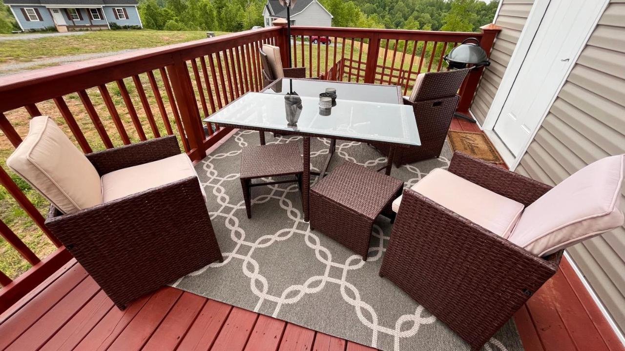 Great Little Guest Suite With Private Entry & Deck! Pet Friendly & 30 Mins To Nashville! Ashland City Extérieur photo