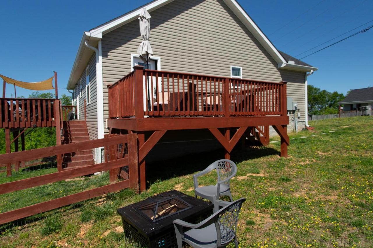 Great Little Guest Suite With Private Entry & Deck! Pet Friendly & 30 Mins To Nashville! Ashland City Extérieur photo