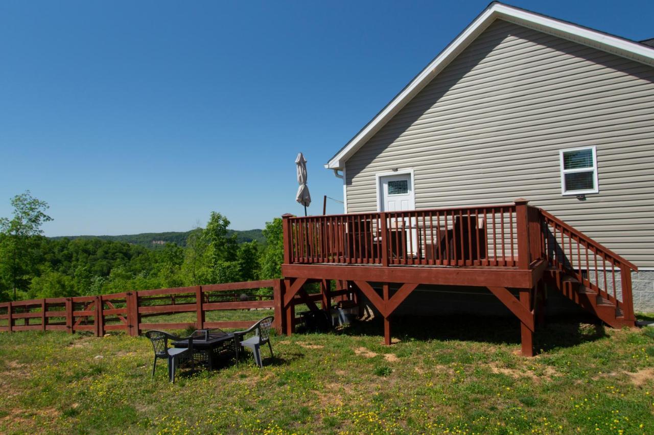 Great Little Guest Suite With Private Entry & Deck! Pet Friendly & 30 Mins To Nashville! Ashland City Extérieur photo